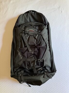 Osprey Farpoint 70 Men’s Travel Backpack in Black